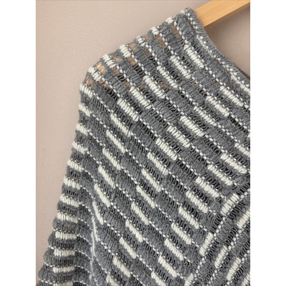 WinWin Open Knit Poncho Shawl Gray White Striped One Size Pullover - Picture 2 of 5
